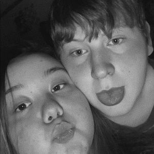 Meet your Posher, Adrieonia